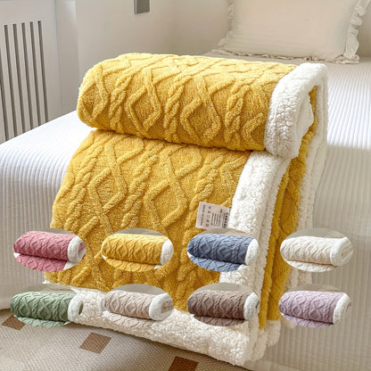 CozyLuxe Reversible Fleece Blanket – Soft Warmth, Timeless Style